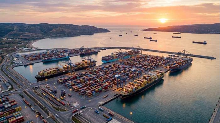 Vue aérienne du port Tanger Med
